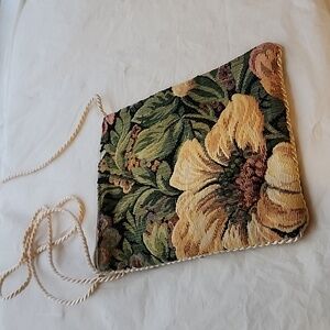 QUILTED CROSSBODY HANDBAG